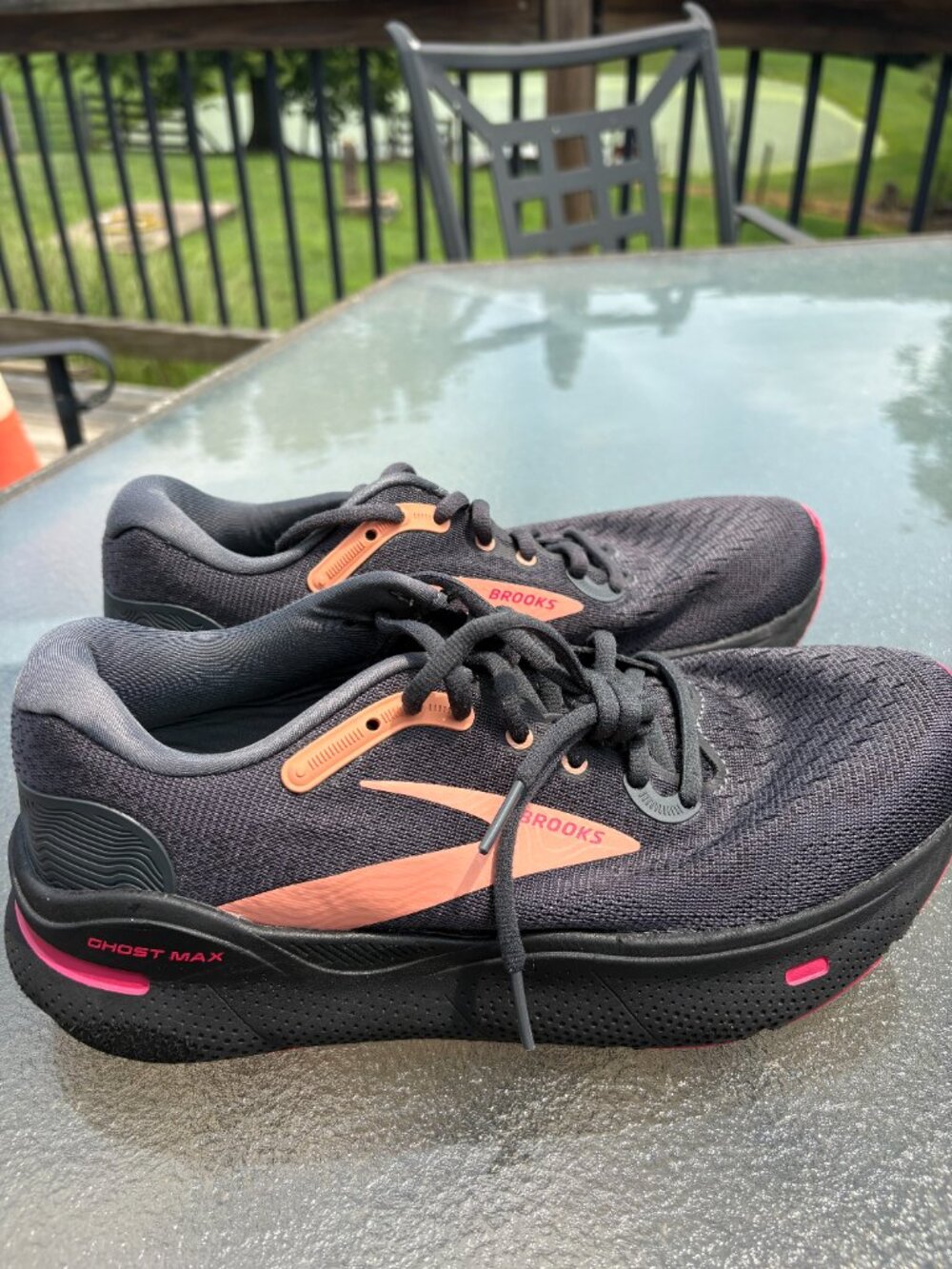 Brooks Ghost Max Black Raspberry Women's Walking Running Sneakers Shoes Size 8.5 - Picture 4 of 7